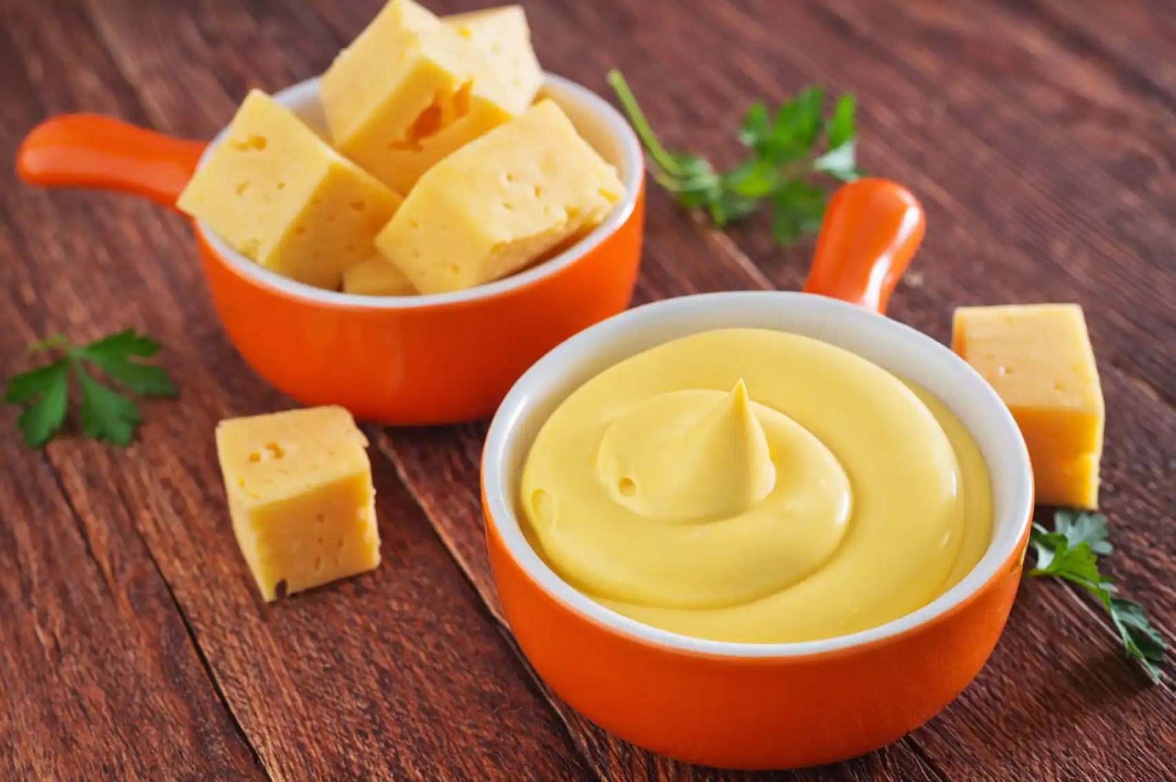 Cheddar Cheese Sauce Recipe for Burgers and Hot Dogs